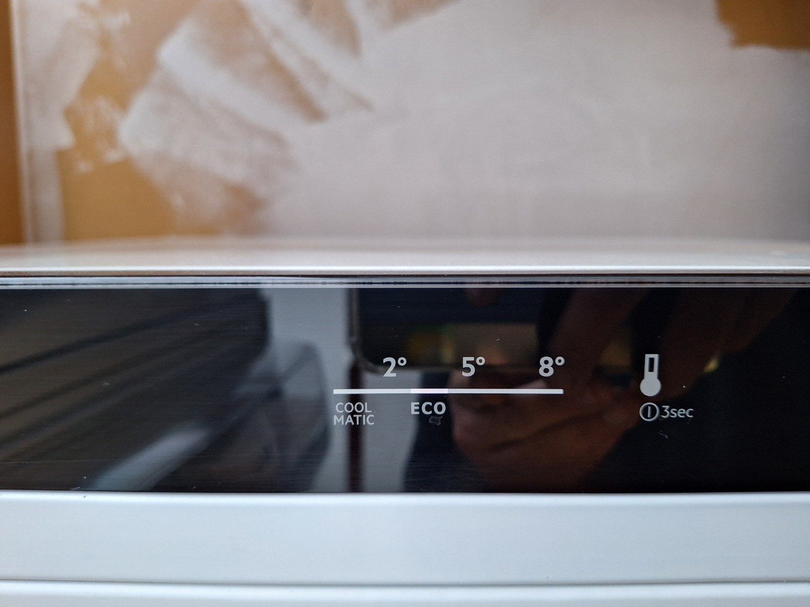 Frigo AEG RKE63221DW, Electroménager, Classe énergétique A ou plus économe, 200 litres ou plus, 45 à 60 cm, Sans bac à congélation