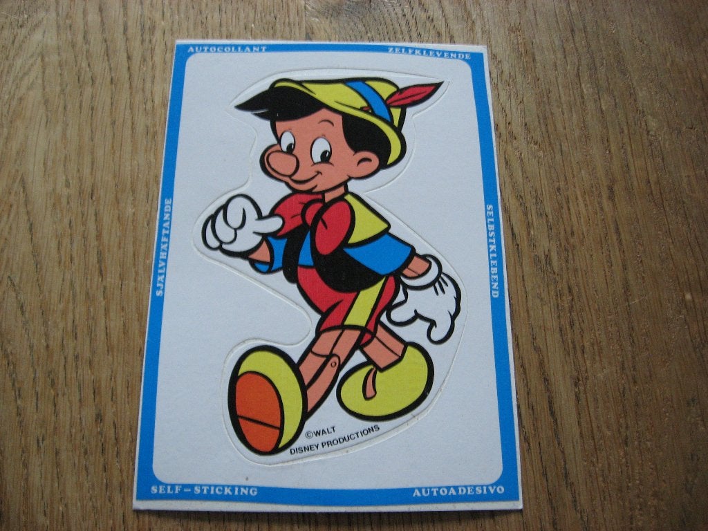 Pinokkio Walt Disney Vintage Sticker, Verzamelen, Ophalen of Verzenden, Overige figuren, Zo goed als nieuw, Plaatje, Poster of Sticker