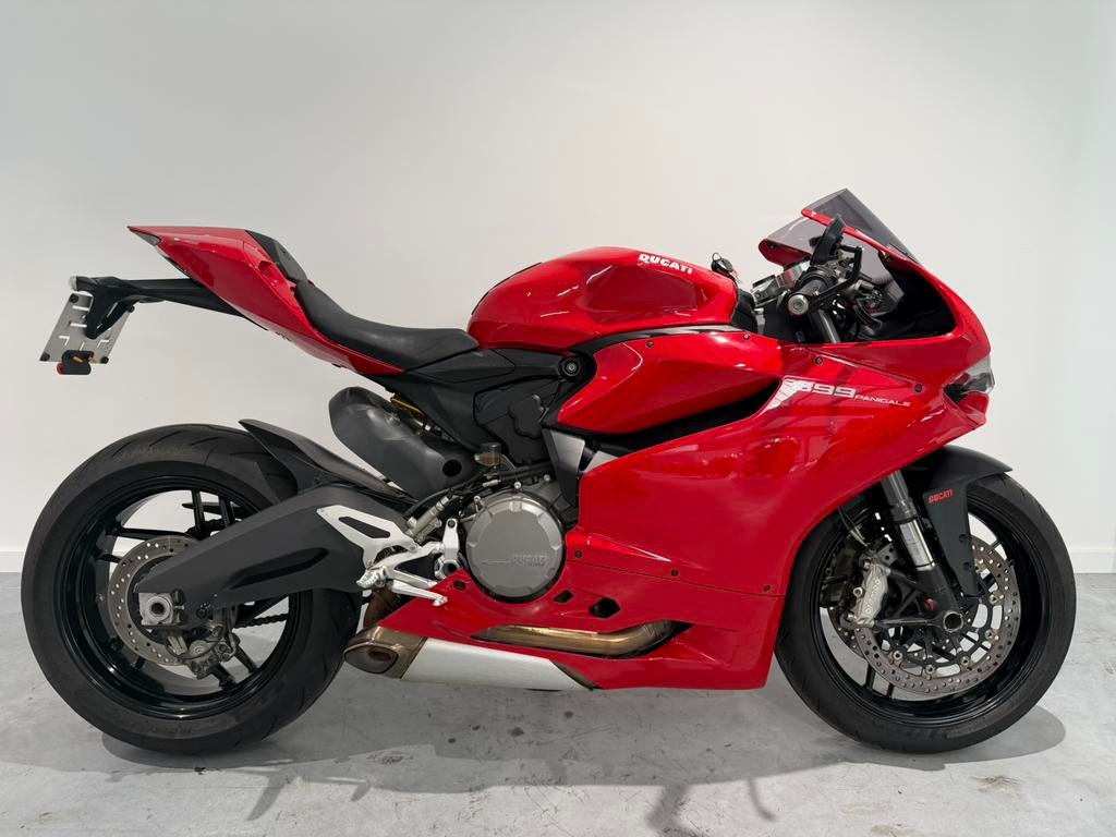 Ducati Panigale 899, Motoren, Bedrijf, Sport