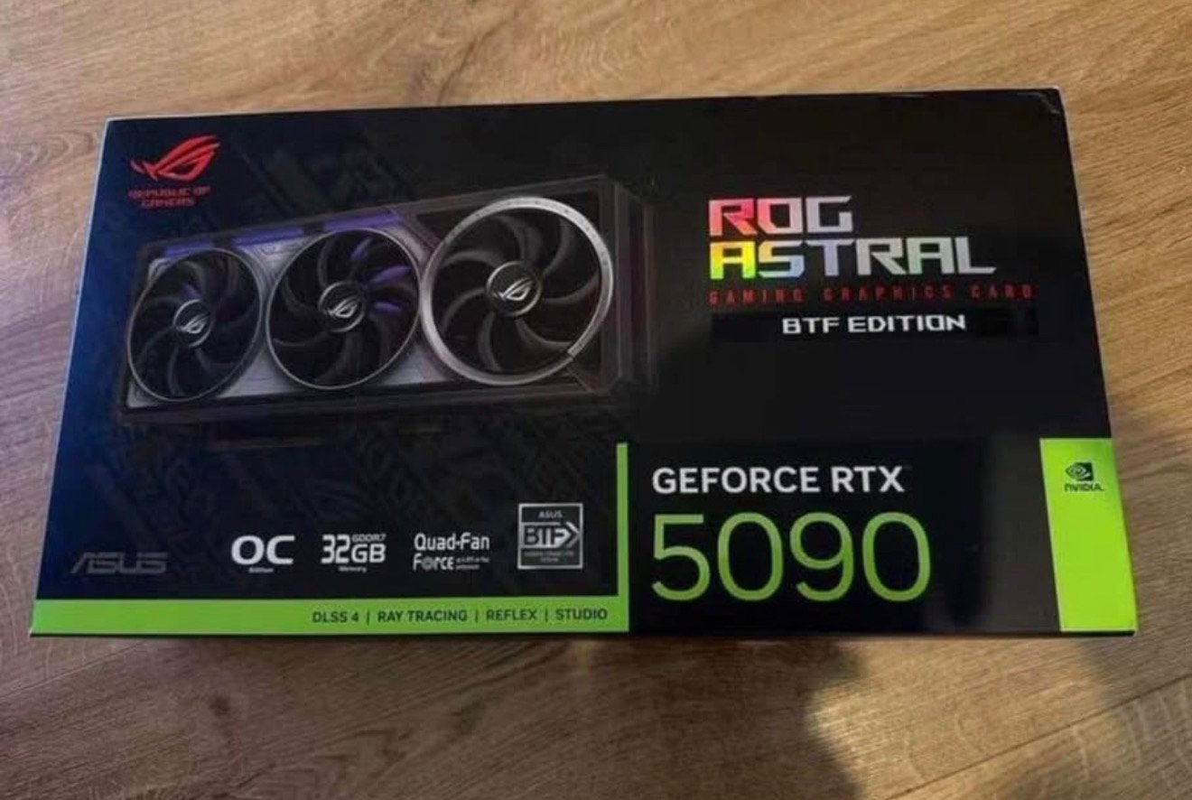 Geforce RTX 5090 Astral OC in doos, Computers en Software, Videokaarten, Ophalen of Verzenden, Zo goed als nieuw, Nvidia