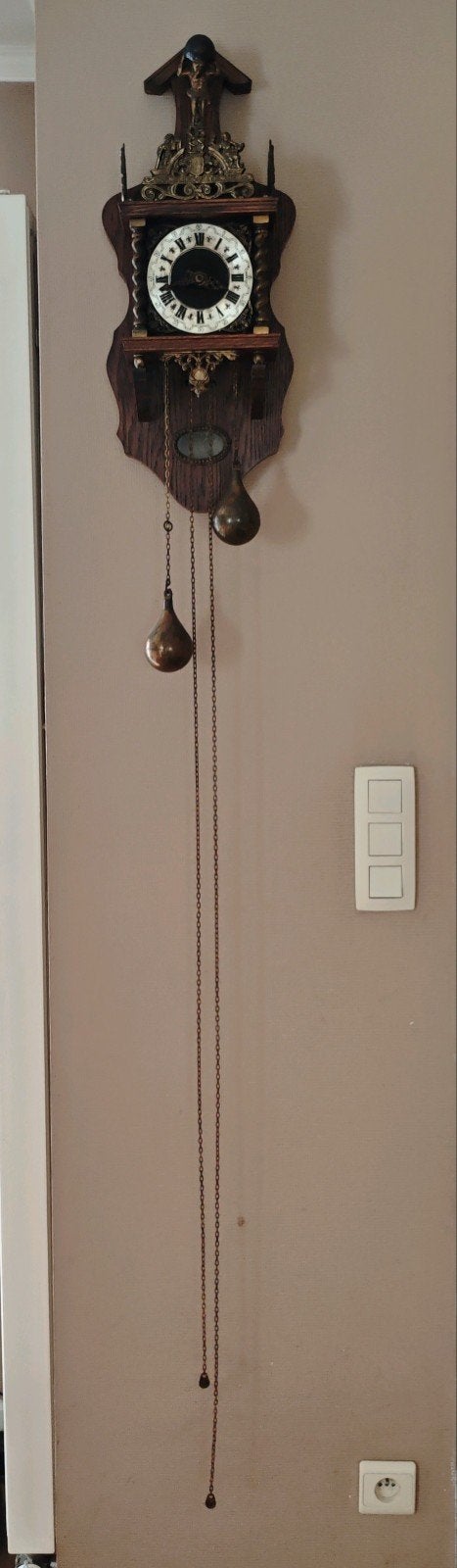 Antieke Wandklok met Gewichten, Ophalen