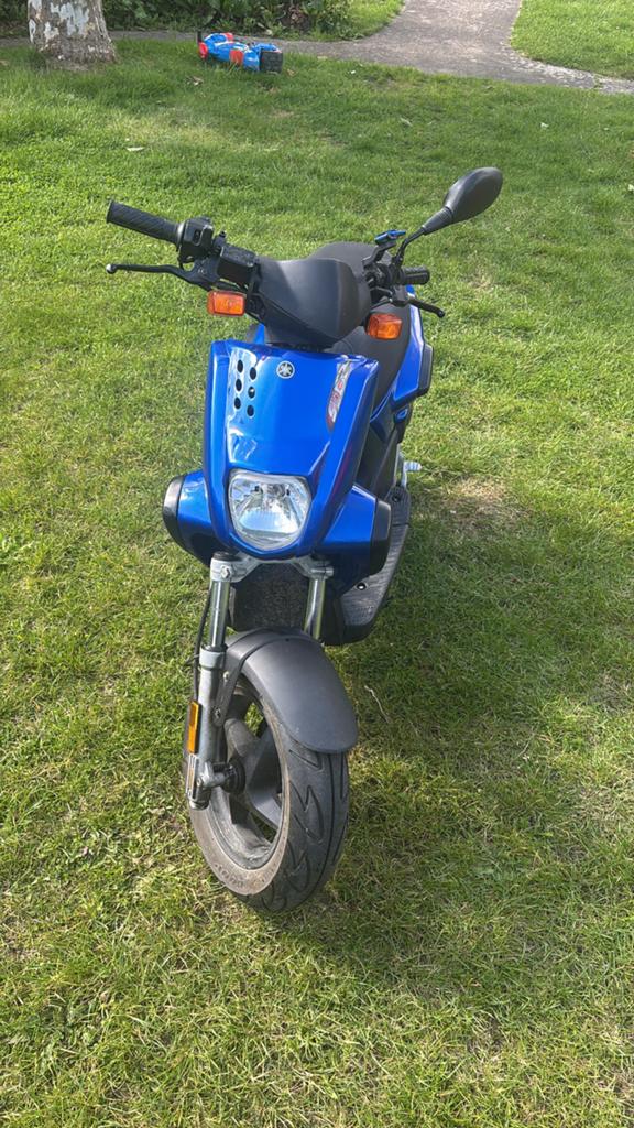 Yamaha stunt slider, Fietsen en Brommers, Scooters | Yamaha, Ophalen, Tweetakt, Overige modellen, Klasse A (25 km/u)