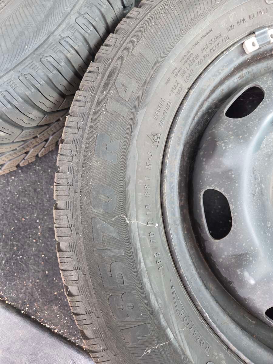 Pneu VW, Autos : Pièces & Accessoires, Enlèvement ou Envoi, Pneus hiver, Pneus et Jantes