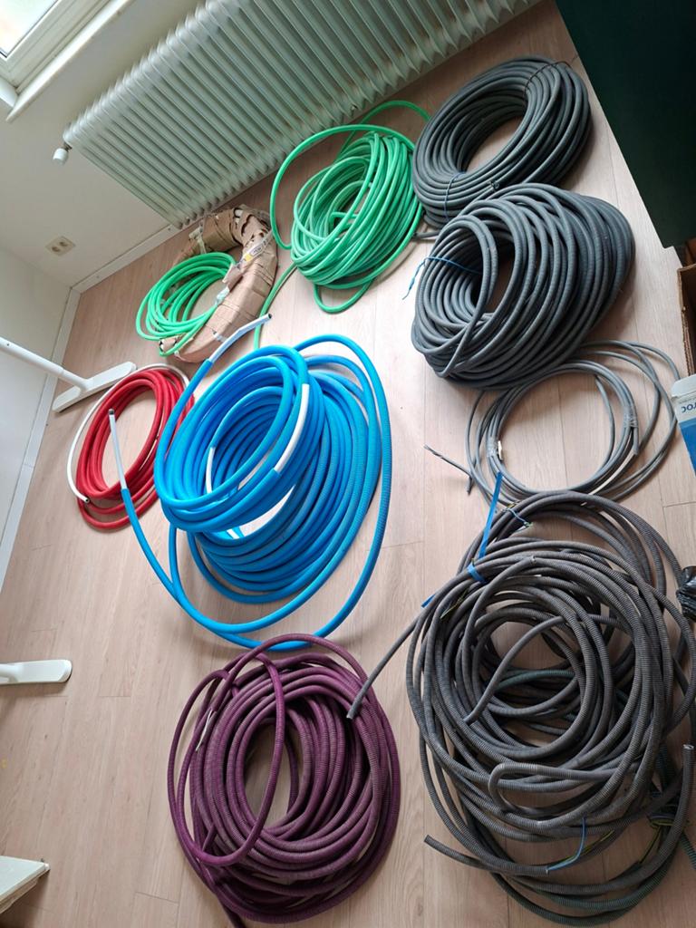 ongebruikte flexen en meerlagenbuizen, Doe-het-zelf en Bouw, Elektriciteit en Kabels, Ophalen