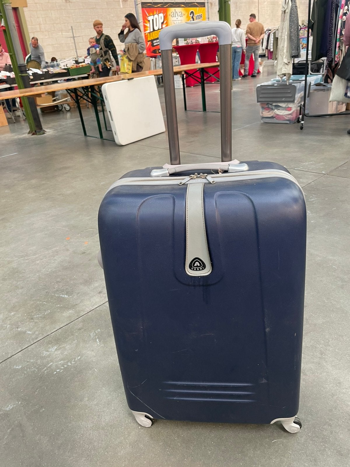 Grote lichte reiskoffer, Handtassen en Accessoires, Ophalen, Zo goed als nieuw, Wieltjes