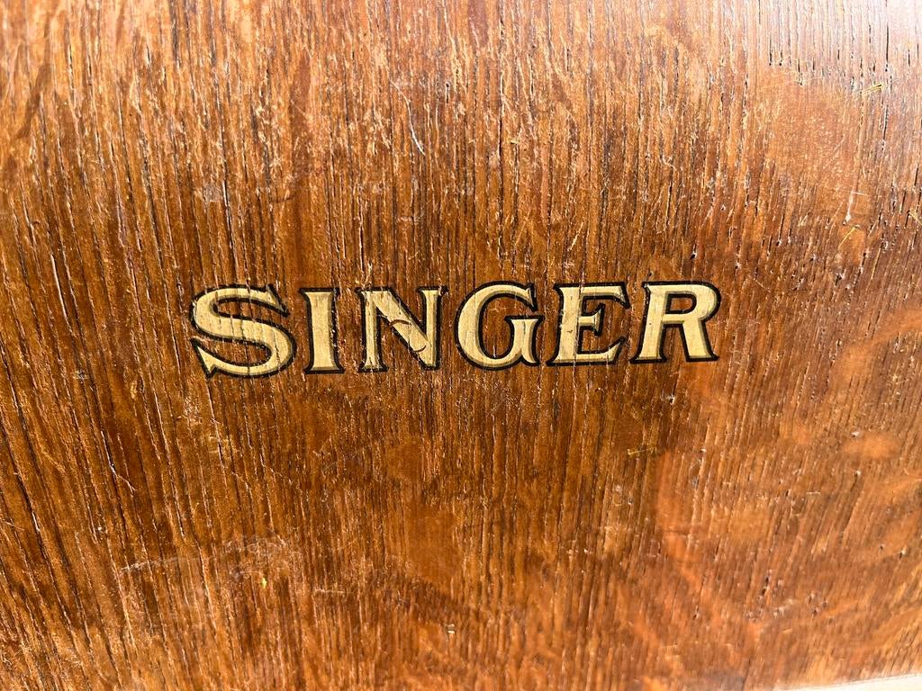 Machine à coudre Singer ancienne avec manuel et accessoires, Enlèvement