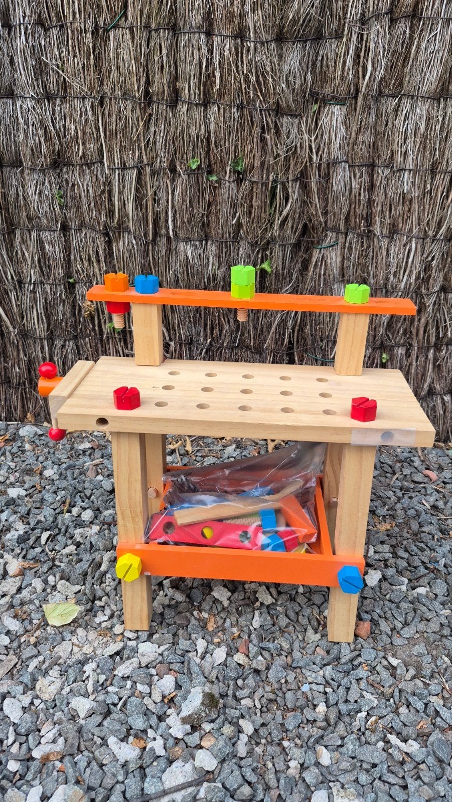 Houten werkbankje, Ophalen