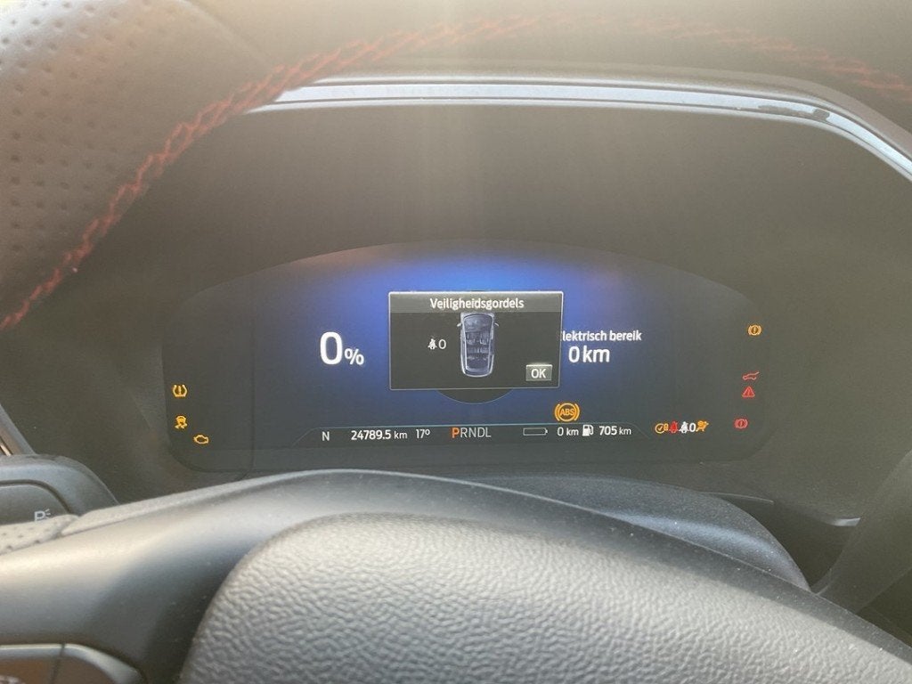 COCKPIT Ford Kuga III (DFK) (01-2019/-), Gebruikt, Ford