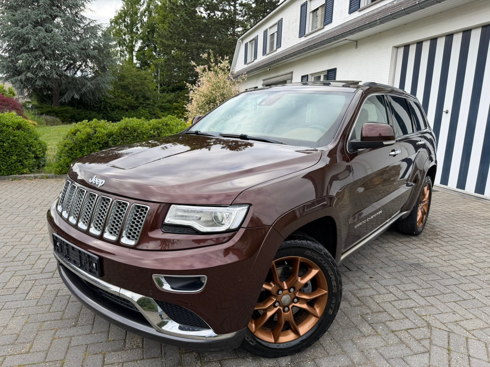 Jeep Grand Cherokee - SUMMIT/Exclusive Edition - Nieuwstaat!, Automaat, Bruin, Lichtsensor, 2800 kg