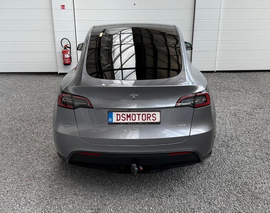 Tesla Model Y AWD Dual Motor Long Range | Tesla trekhaak, Autos, Tesla, Argent ou Gris, Achat, Euro 6, Entreprise