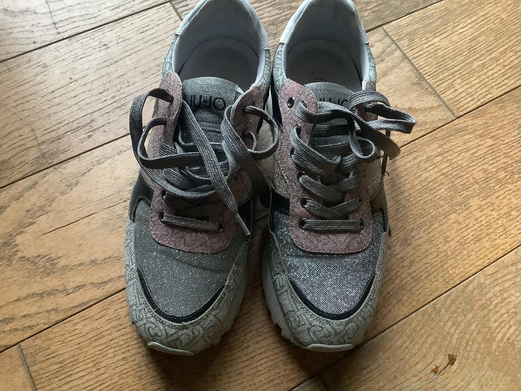 Sneakers Liu Jo maat 38, Kleding | Dames, Schoenen, Overige kleuren, Ophalen of Verzenden, Zo goed als nieuw, Sneakers