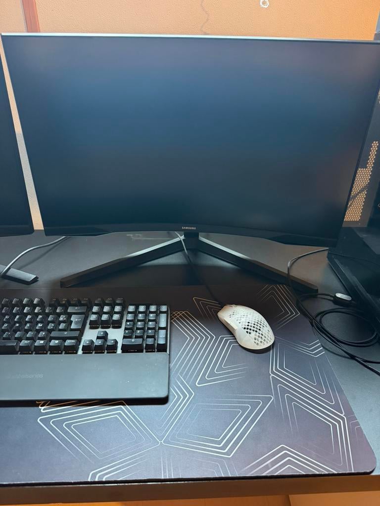 Gaming monitor, Computers en Software, Desktop Pc's, Ophalen, Zo goed als nieuw, Gaming