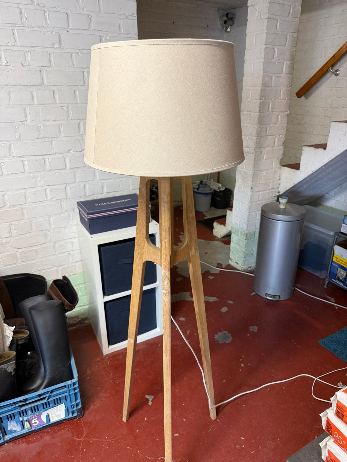 Lampadaire sur pied avec abat-jour beige – H 153 cm, Maison & Meubles, Lampes | Lampadaires, Enlèvement, Utilisé