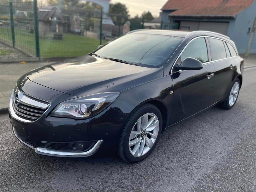 OPEL INSIGNIA A 1,6 2017, Auto's, 1800 kg, 4 cilinders, Zwart, Leder