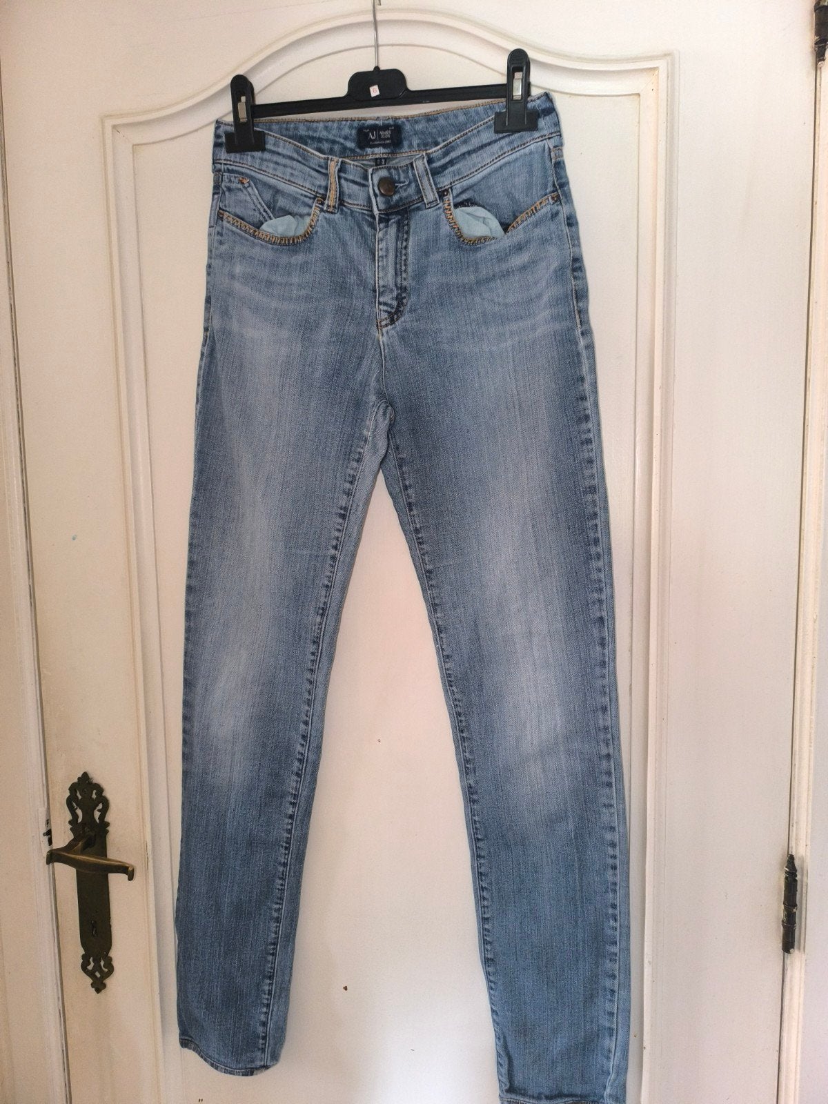 Mooie broek Armani jeans w 29 of ruime 36, Kleding | Dames, Spijkerbroeken en Jeans, Ophalen of Verzenden