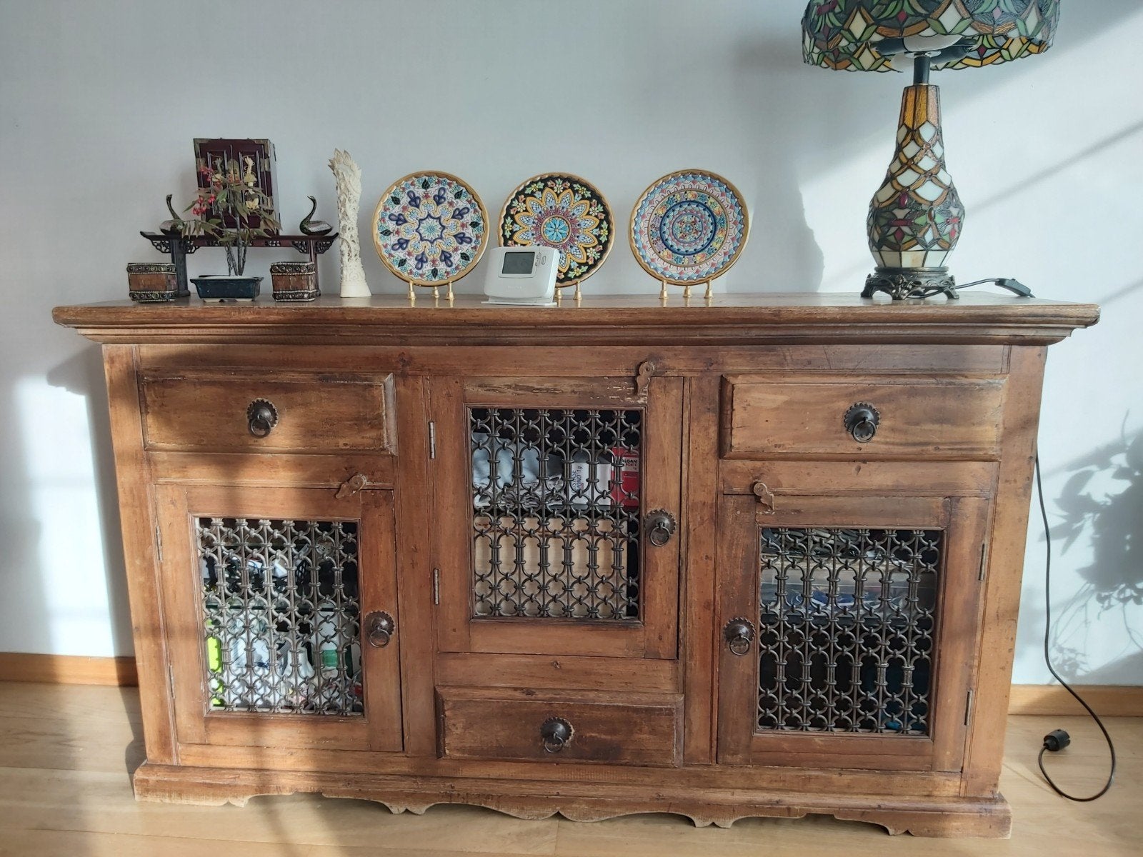 Oosterse dressoir/ met smeedwerk, Huis en Inrichting, Ophalen