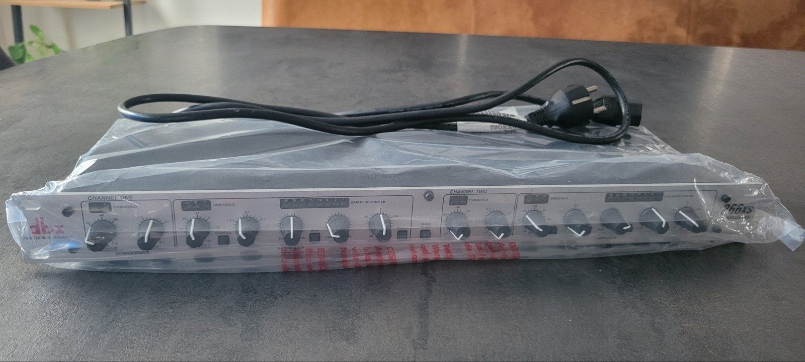 dbx dual compressor/gate, Ophalen, Dbx