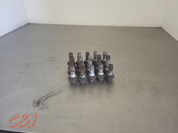 Kit boulons de roue d'un Fiat Ducato, -, 3 mois de garantie, Utilisé, Fiat
