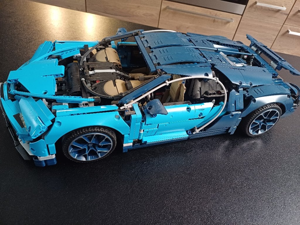 LEGO BUGATTI CHIRON, Collections, Enlèvement, Utilisé