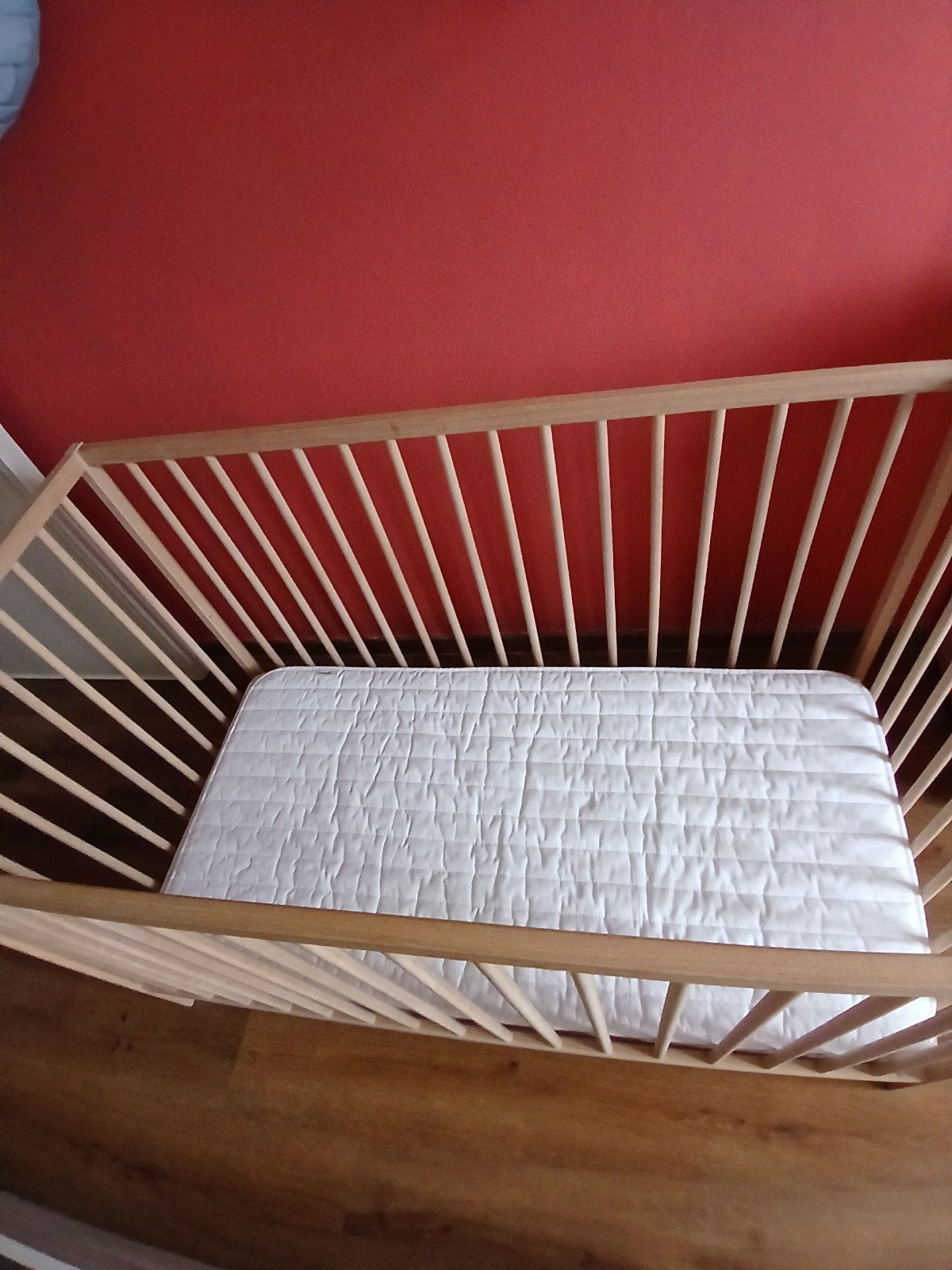 lit  pour bébé et contenant à couches, Enlèvement, Comme neuf, Rectangulaire, Réglable en hauteur