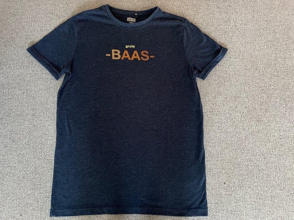 T-shirt Fish&Chips 'Grote Baas' blauw maat 158, Enfants & Bébés, Vêtements enfant | Taille 158, Enlèvement ou Envoi, Comme neuf