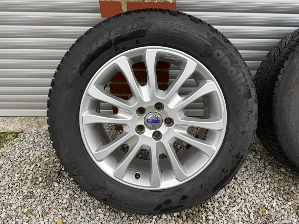 Roue Volvo XC60 PARFAIT ETAT !!, Autos : Pièces & Accessoires, Enlèvement ou Envoi, Pneu(s)