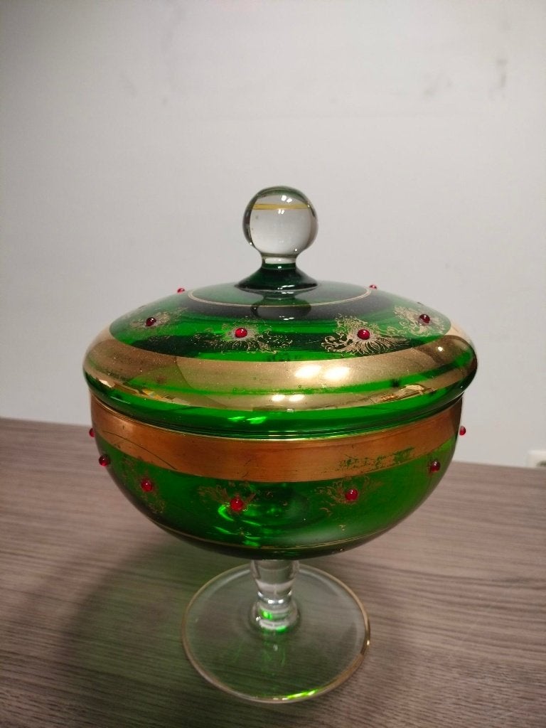Bonbonnière de Bohême, Enlèvement