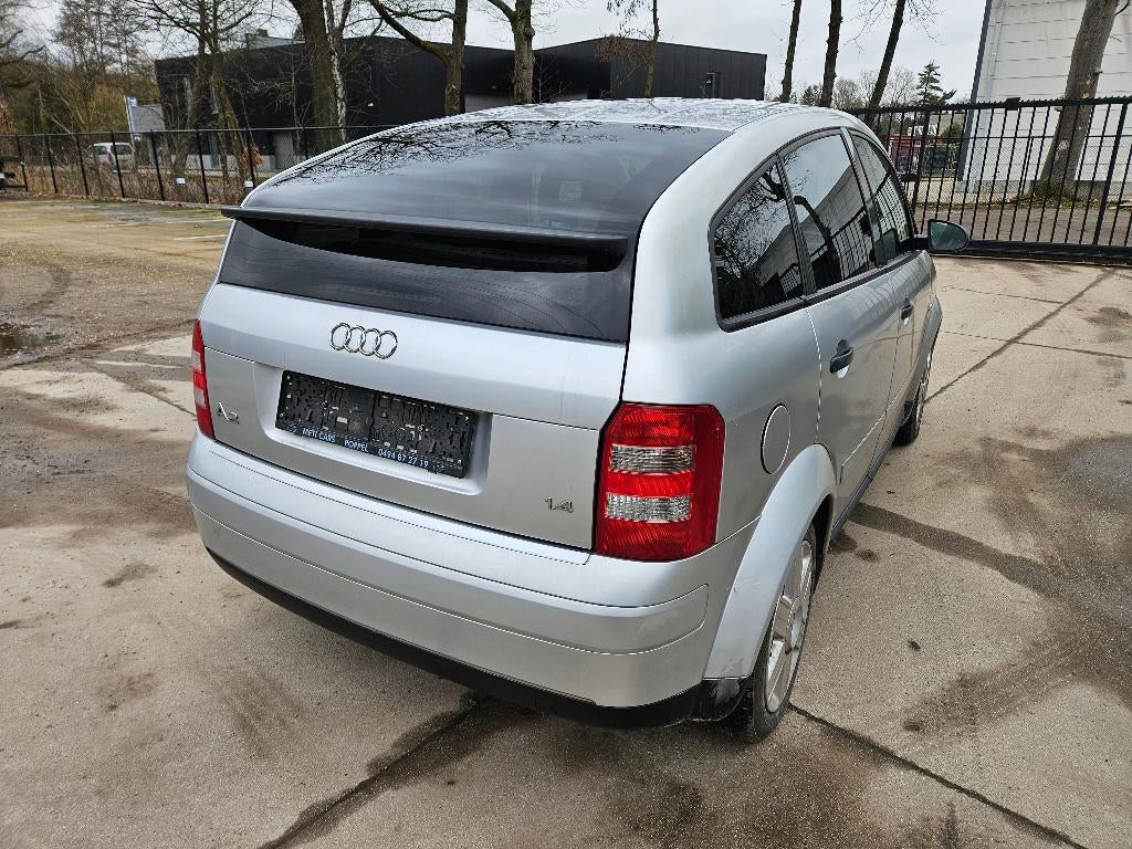 Audi A2 GOED LEZEN!!! 1.4 benzine, Autos, Argent ou Gris, Achat, Entreprise, Boîte manuelle