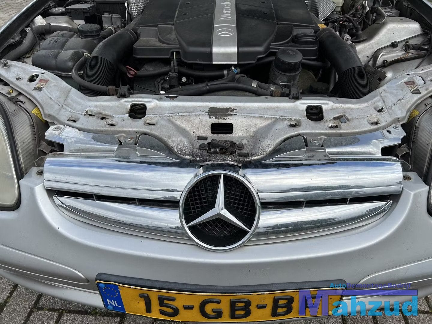 MERCEDES SLK R170 grille chrome 1996-2004, Gebruikt, Mercedes-Benz AG, Mercedes-Benz, Mercedesstrasse 120
70372  Stuttgart, DE
