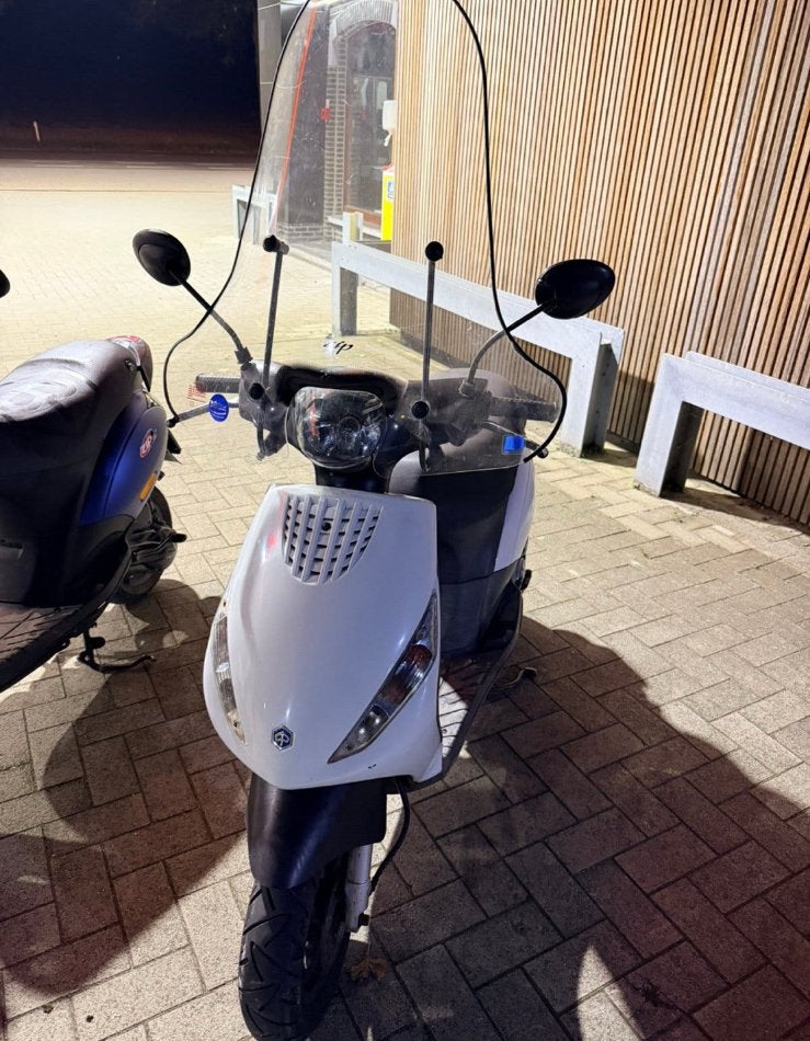 piaggio zip 4 takt 50cc a klasse, Enlèvement ou Envoi, Comme neuf