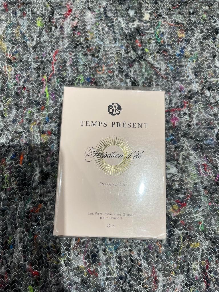 Eau de parfum Temps présent sensation d été sous cello, Enlèvement ou Envoi, Neuf