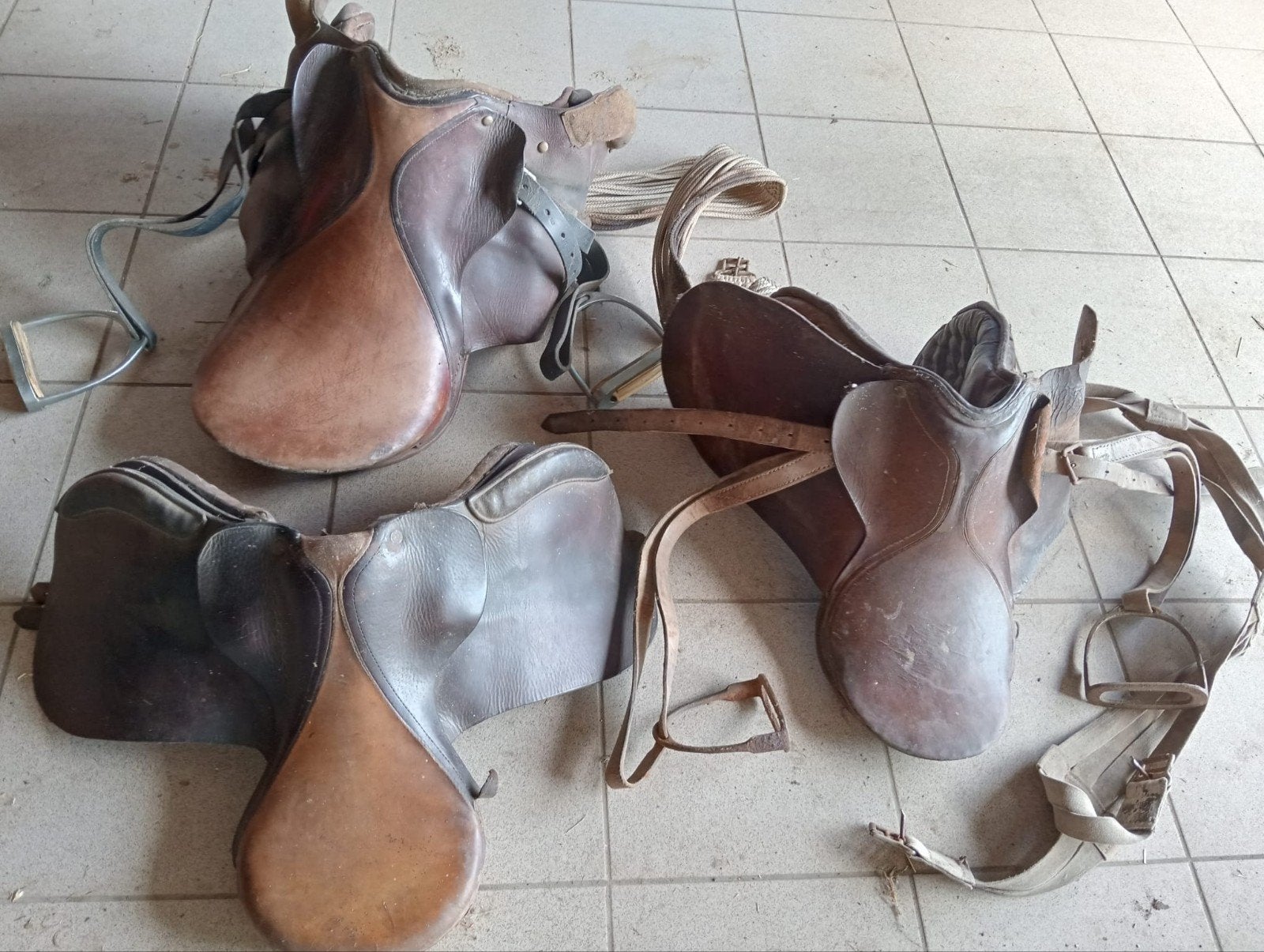 zadels en kopstukken paard en grote pony, Enlèvement, Utilisé