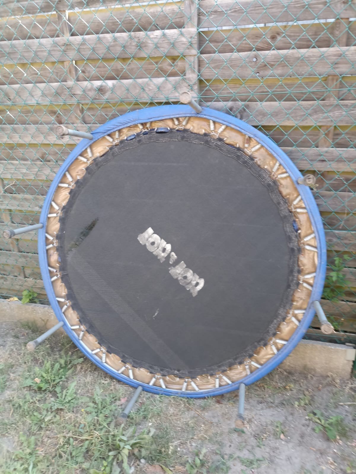 Gratis trampoline (met scheur in doek), Kinderen en Baby's, Speelgoed | Buiten | Trampolines, Ophalen