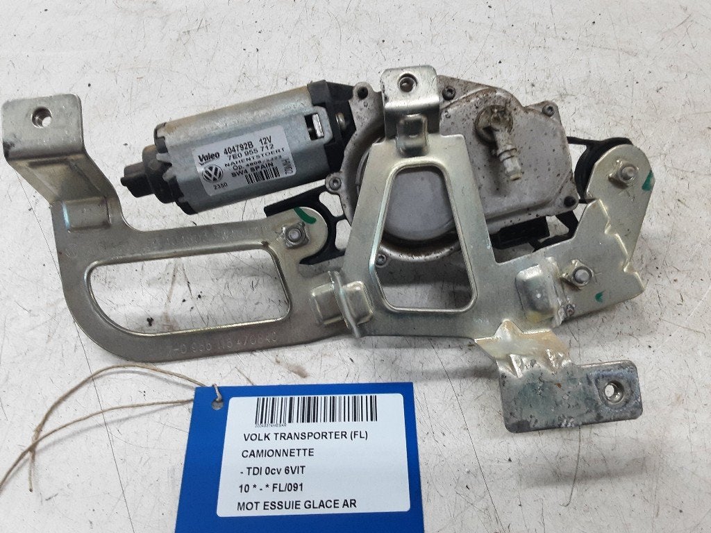 MOTEUR ESSUIE-GLACE ARRIÈRE Transporter T5 (7E0955712), Autos : Pièces & Accessoires, Volkswagen, Mevr. I. Hauben, Utilisé, Rue de l'Espoir 34 34
4030  GRIVEGNÉE, BE