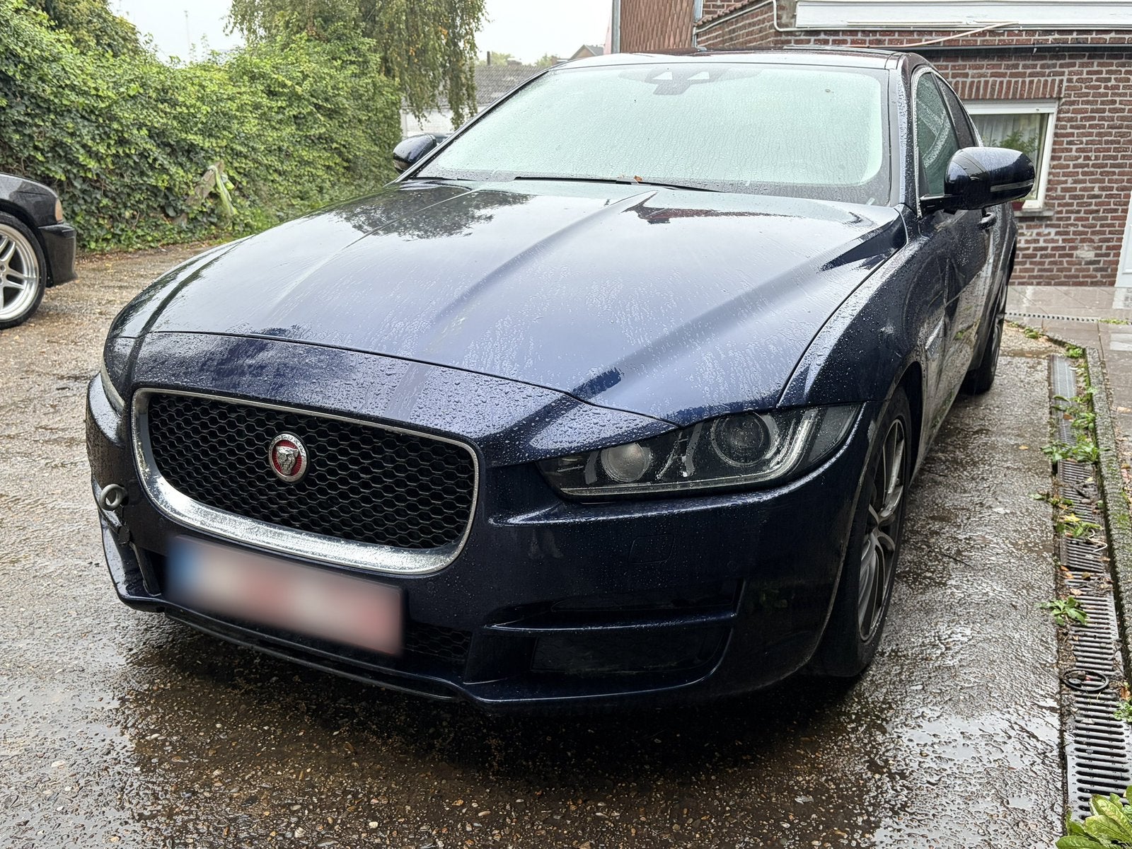 Jaguar XE 2.0 diesel 2015 – motorschade, Particulier, XE, Te koop, Berline