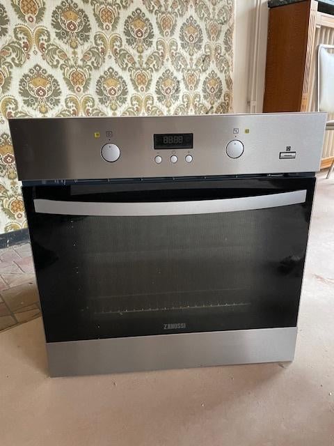 Oven Zanussi, Ophalen of Verzenden, Zo goed als nieuw, Hete lucht, Oven
