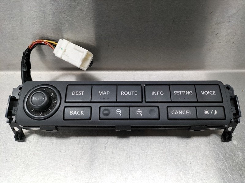 PANNEAU DE COMMANDE NAVIGATION Murano (Z51) (|28395CC000|), Dhr. M. Roggen, Stadsweg 37 37
9917 PV  WIRDUM GR., NL, Nissan, Utilisé