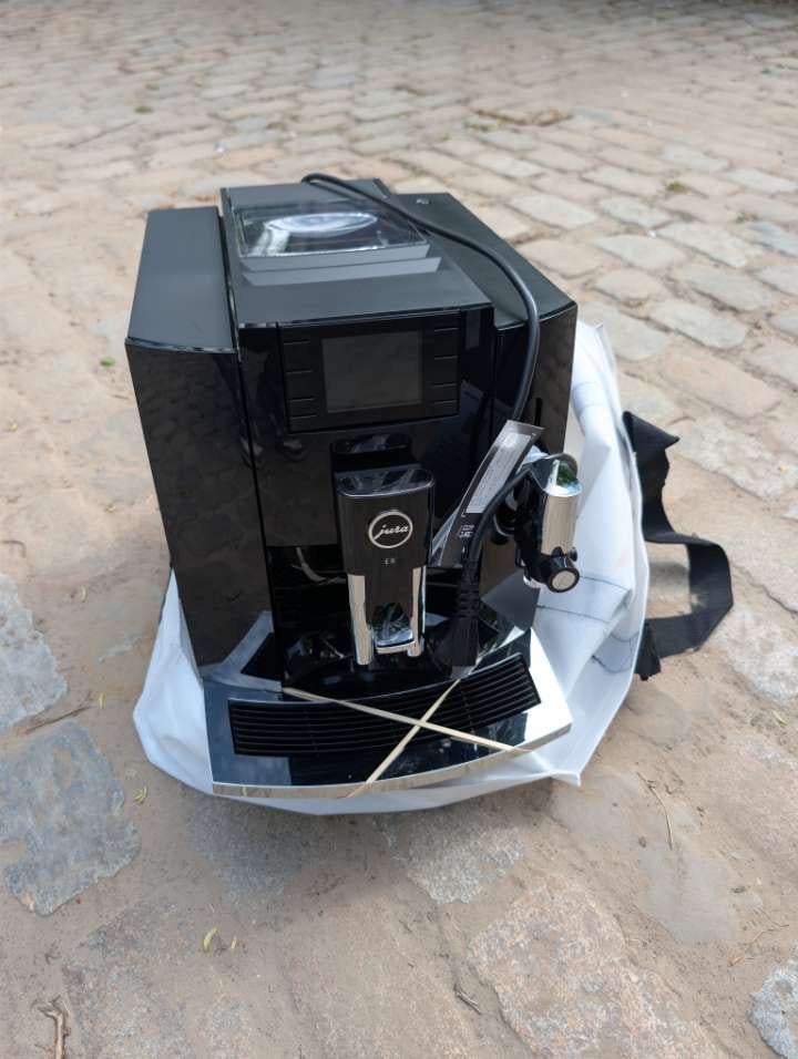 Jura E8 Volautomaat – Piano Black nieuw, Enlèvement ou Envoi, Comme neuf