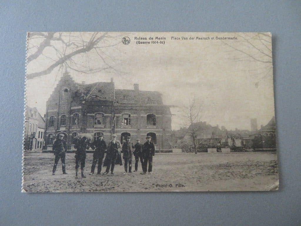 WO1 brigade v Menen Menin place Van der Meersch Gendarmerie, Verzamelen, Ophalen of Verzenden, Overige soorten, Foto of Poster