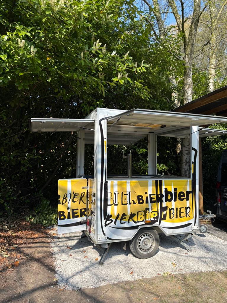 Remorque beer truck pompe à bière, frigo, évier -750 kg, Enlèvement, Comme neuf