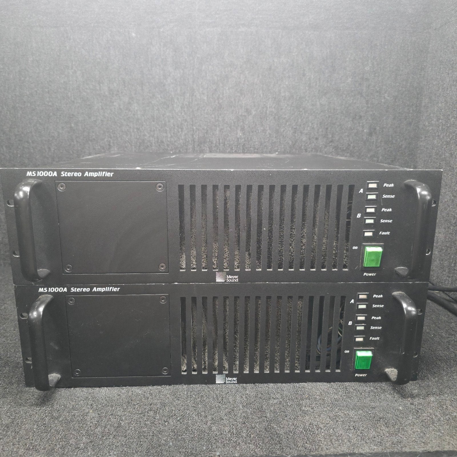 MEYER SOUND  MS1000A   versterkers    2 x 500 watt, Audio, Tv en Foto, Professionele apparaten, Ophalen of Verzenden