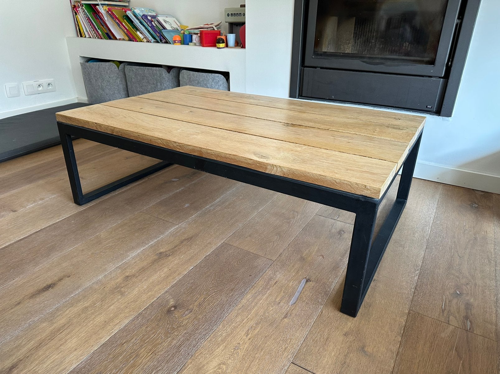 Table basse en chêne massif, Maison & Meubles, Tables | Tables de salon, 100 à 150 cm, Enlèvement, Utilisé, 50 à 100 cm