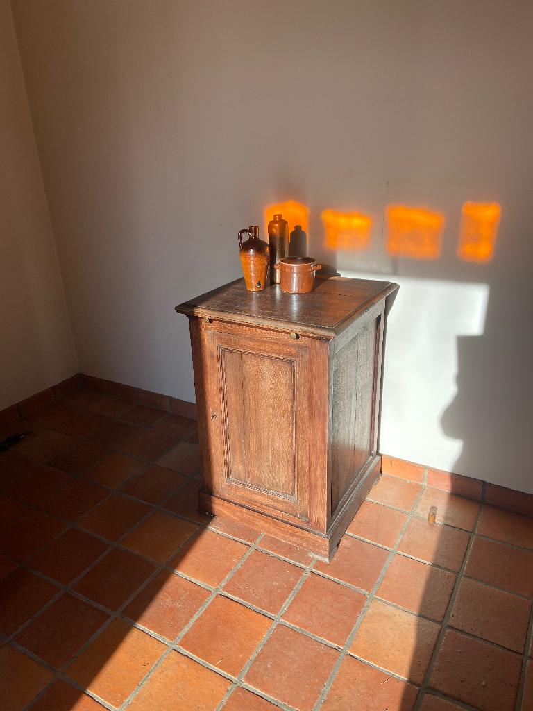 Eiken kastje met uittrekbaar blad, Enlèvement