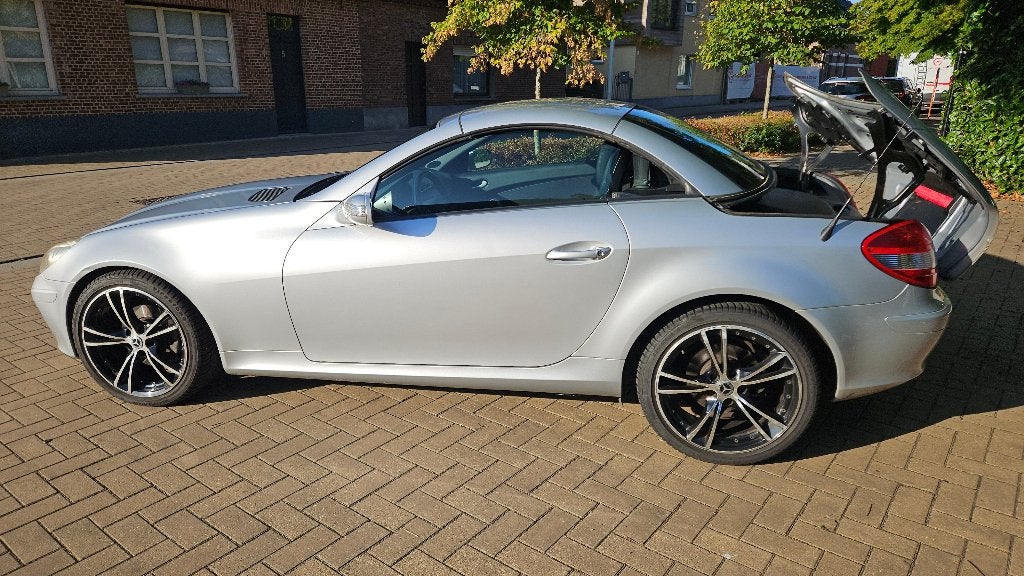 SLK 200 kompressor automaat, 2007, Airscarf en veel opties, Autos, Cuir, Argent ou Gris, Achat, 211 g/km