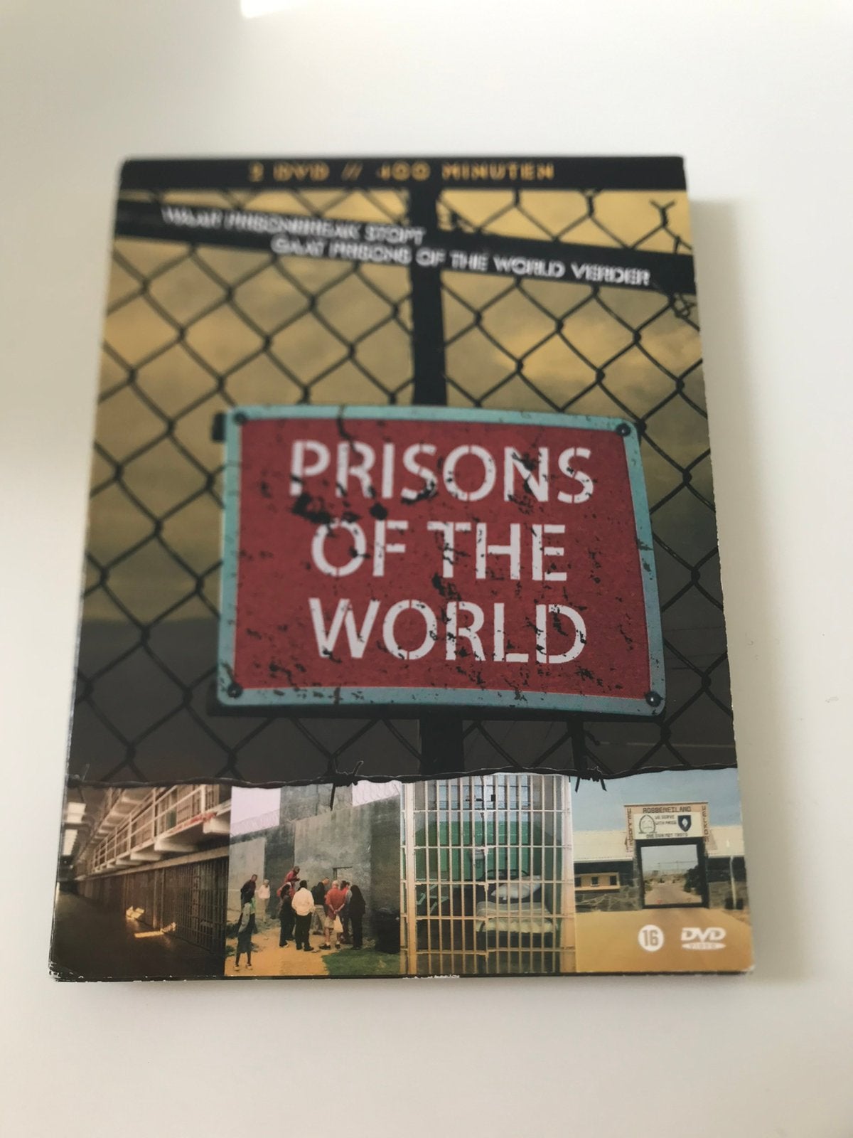 DVD Prisons of the World, CD & DVD, DVD | Documentaires & Films pédagogiques, À partir de 16 ans, Enlèvement ou Envoi, Comme neuf
