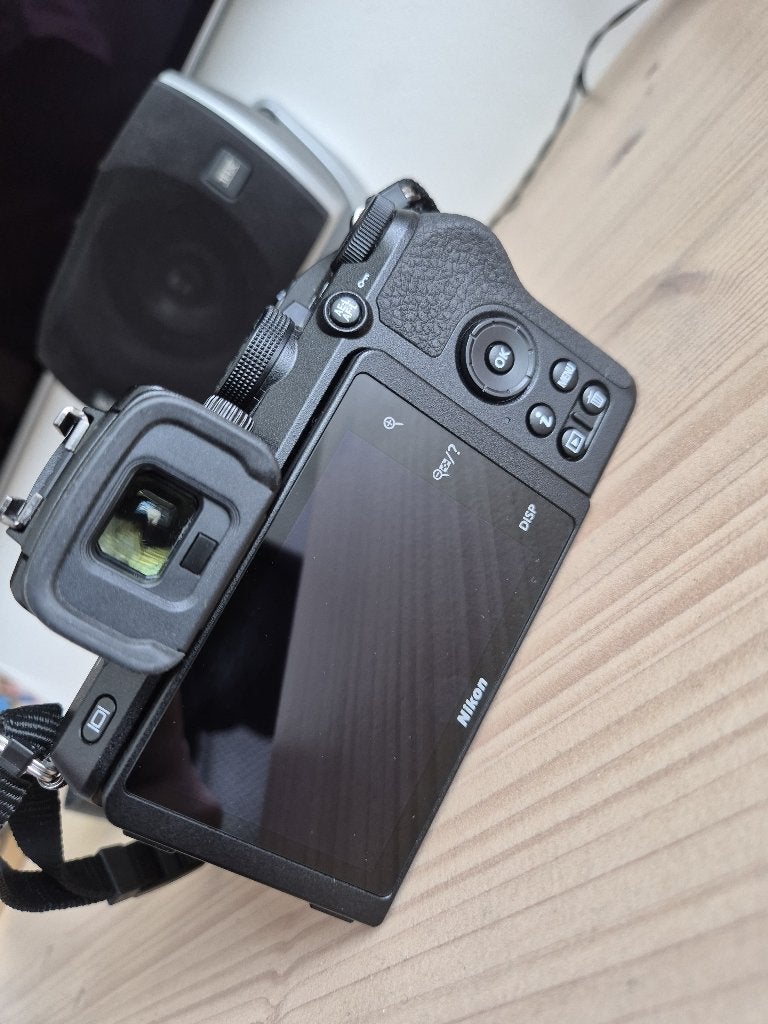 Nikon Z 50 camera en Nikkor DX 16-50mm f 3.5-6.3 VR lens, Enlèvement, Comme neuf, Manuel, Nikon