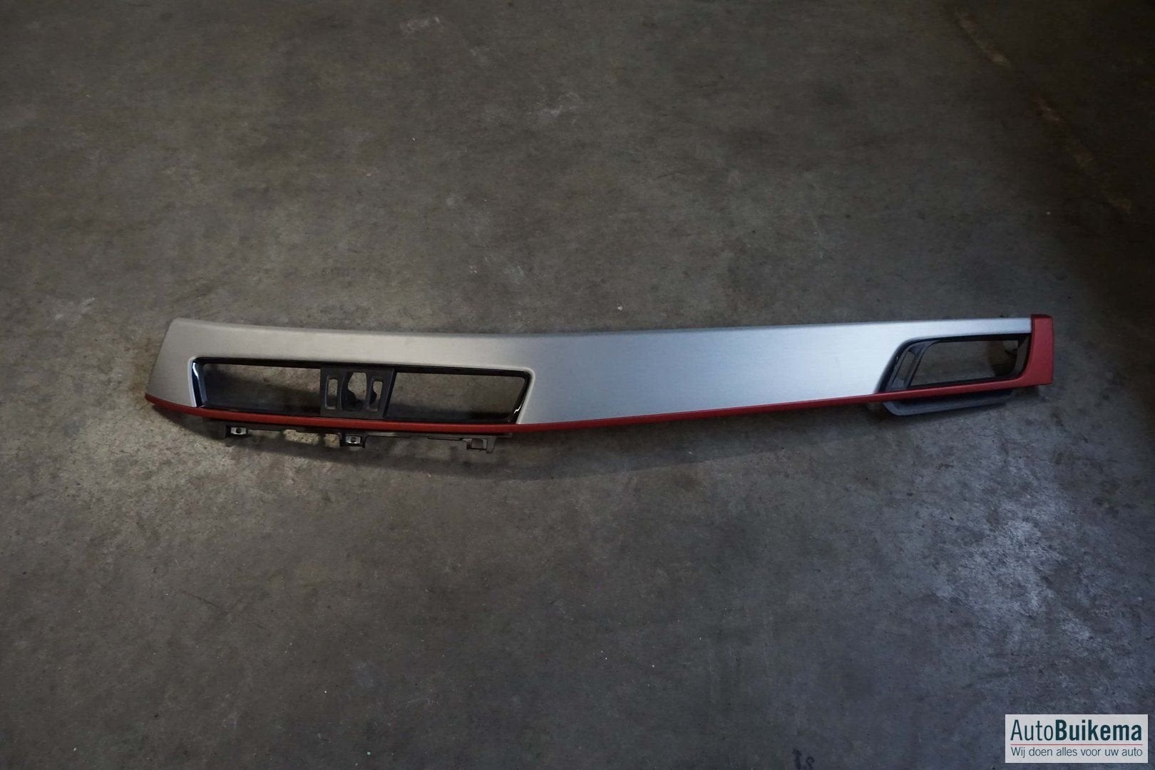 Origineel Bmw X1 F48 dashboardlijst, -, -, Nieuw, Ophalen of Verzenden
