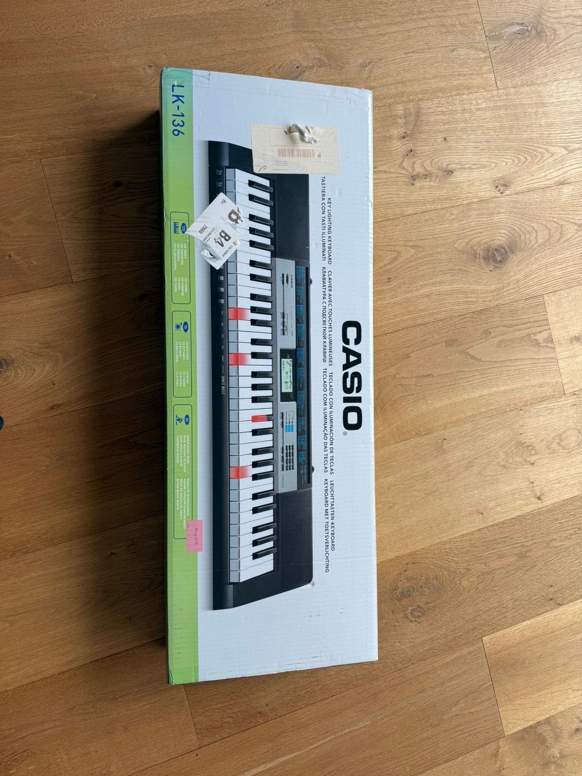 Casio piano LK-136, Muziek en Instrumenten, Ophalen, Zo goed als nieuw, Casio