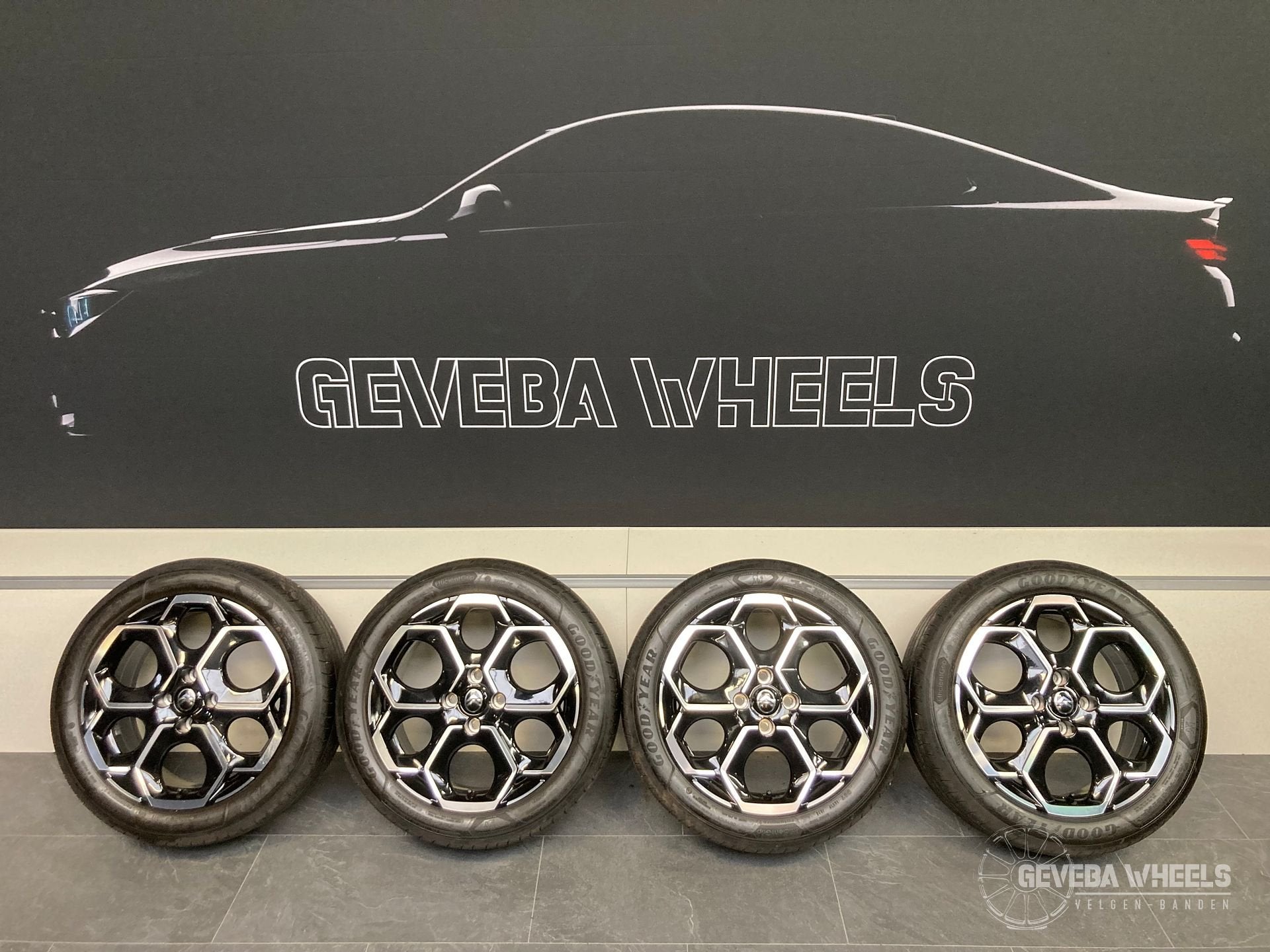 17” originele Citroen C3 IV velgen + banden 4x108 205/50/17, Autos : Pièces & Accessoires, Pneus et Jantes, Véhicule de tourisme