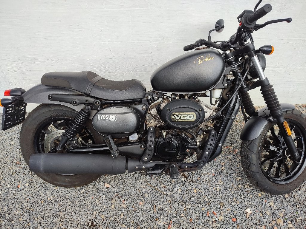 Zwarte motor Hyosong bobber 125CC, Motos, Occasion, 2 cylindres, Particulier, Manuelle